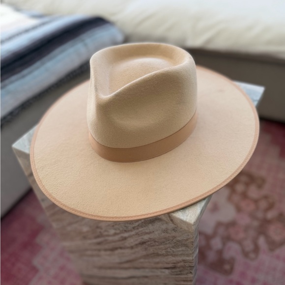 Lack Of Color Rancher - Picture 2 of 9